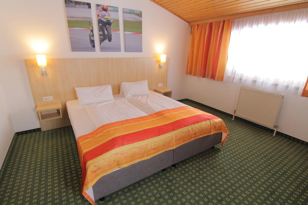Hotel-Restaurant Bike&Snow Lederer Мюльбах-ам-Гохкеніг Екстер'єр фото
